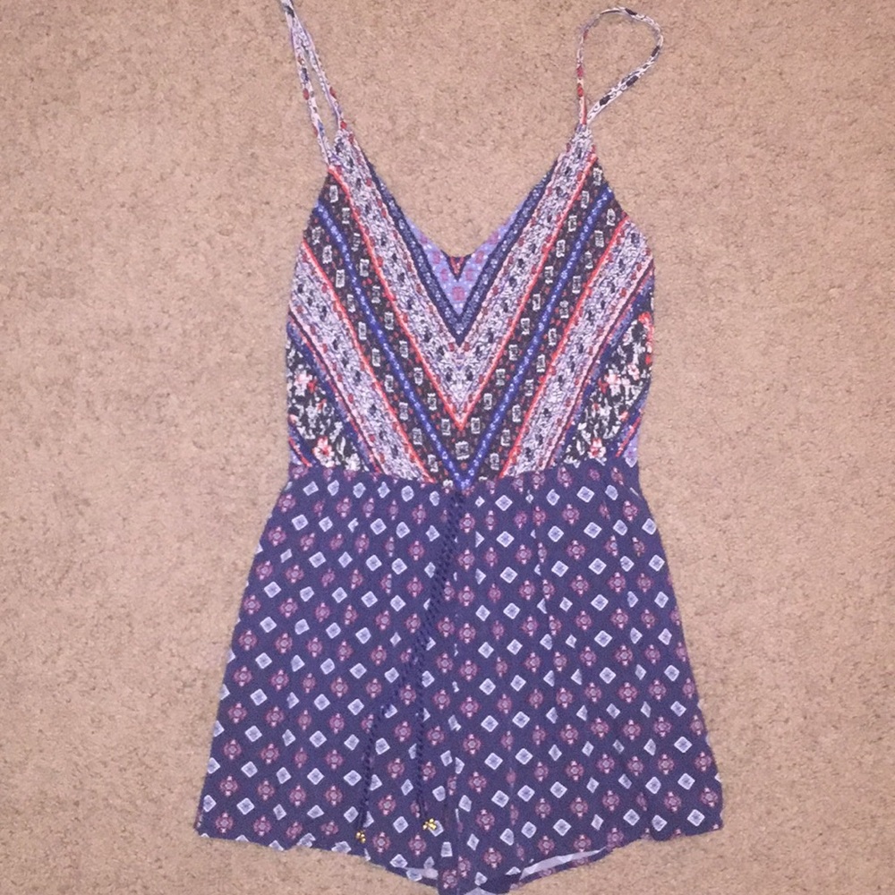 Comfiest romper you’ll ever wear! Never worn!